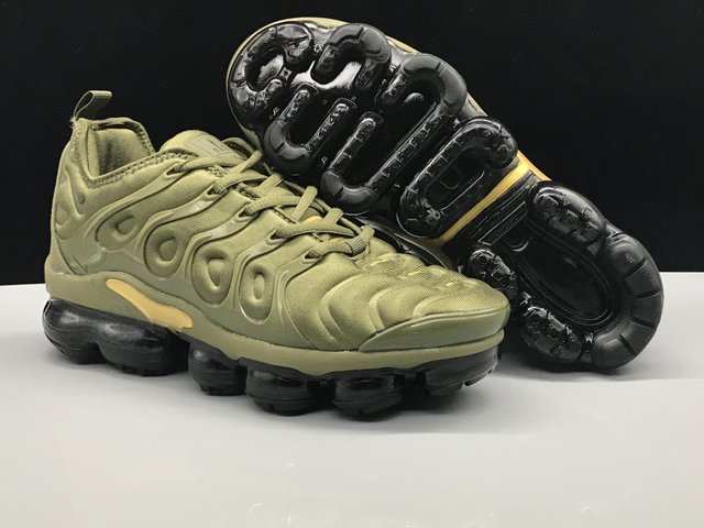 Nike Air VaporMax Plus-25